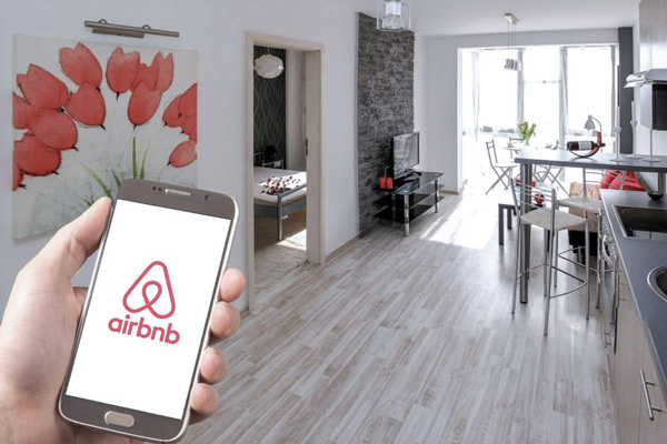 bán phòng trên Airbnb